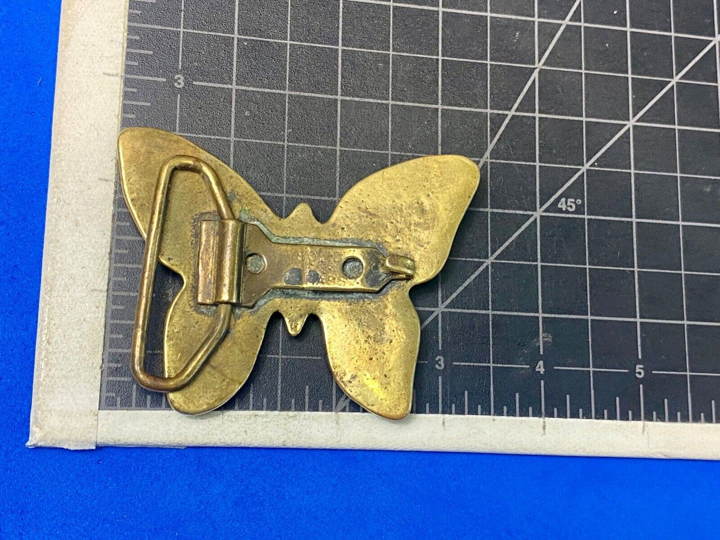 Beautiful Hippy Hobo style solid brass cut out ornate belt buckle