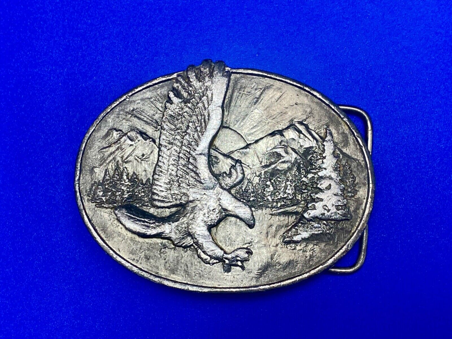 The Eagle - Bird and Symbol of Courage Freedom Siskiyou Vintage 1982 belt buckle