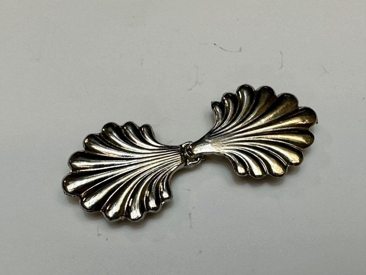 Vintage Abstract leaf shaped Two piece Interlocking silver tone belt buckle