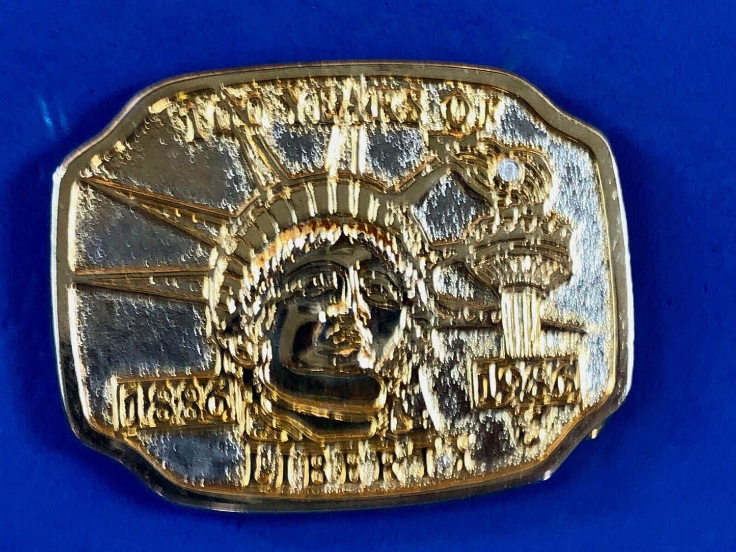 Vintage 1986 Golden Statue of Liberty New York NYC Belt Buckle 100 Years
