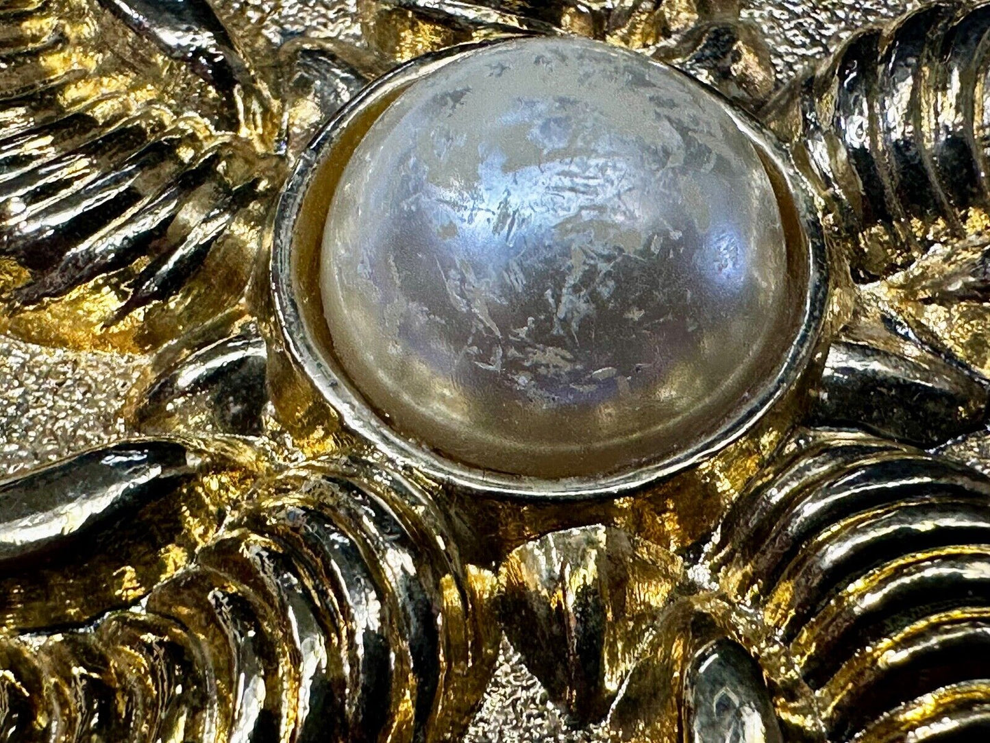 Vintage Large Gold Tone Starfish Flower Theme? Belt Buckle by Motion East