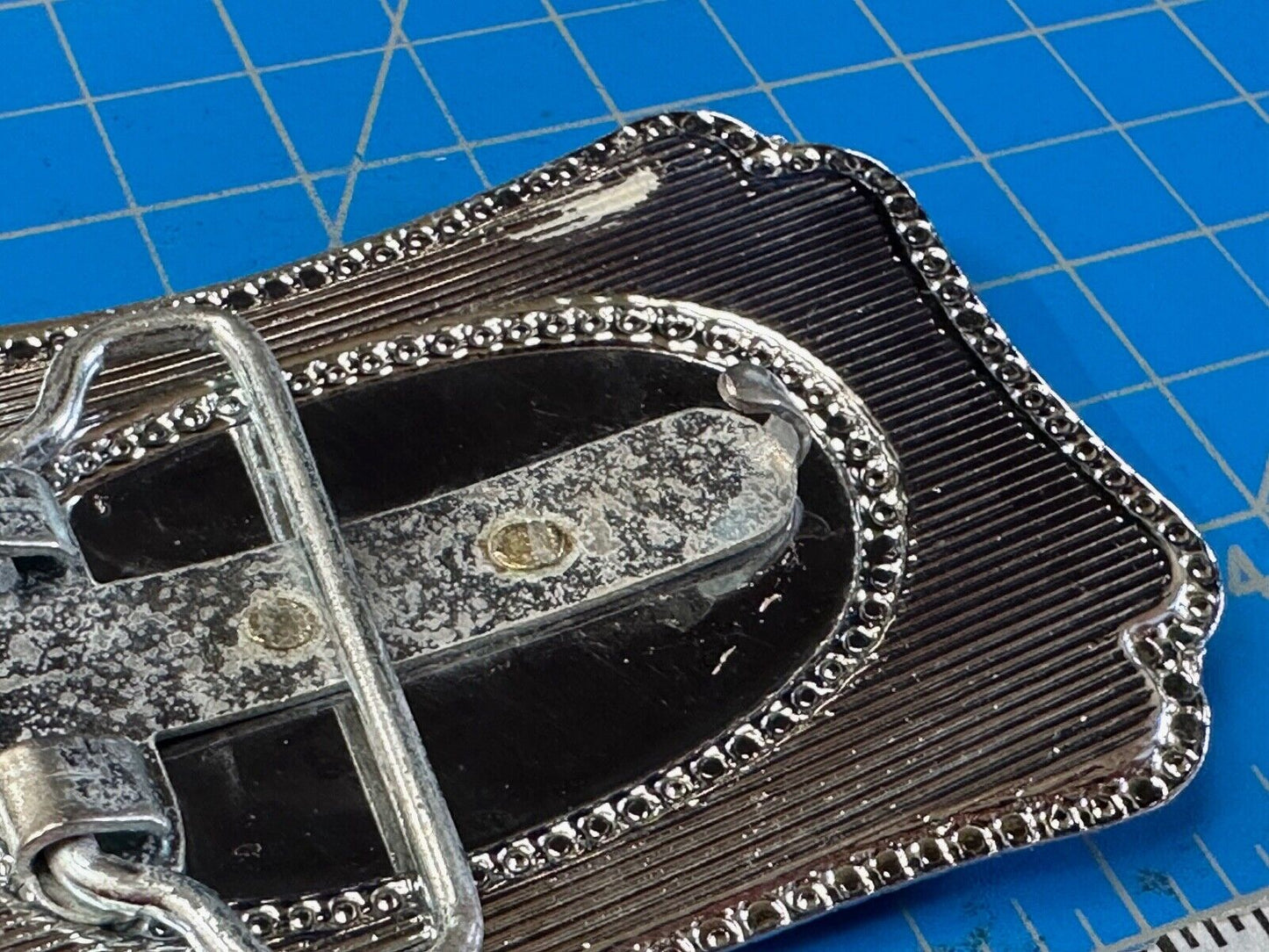 Vintage Horse Drawn Covered wagon on western two tone belt buckle
