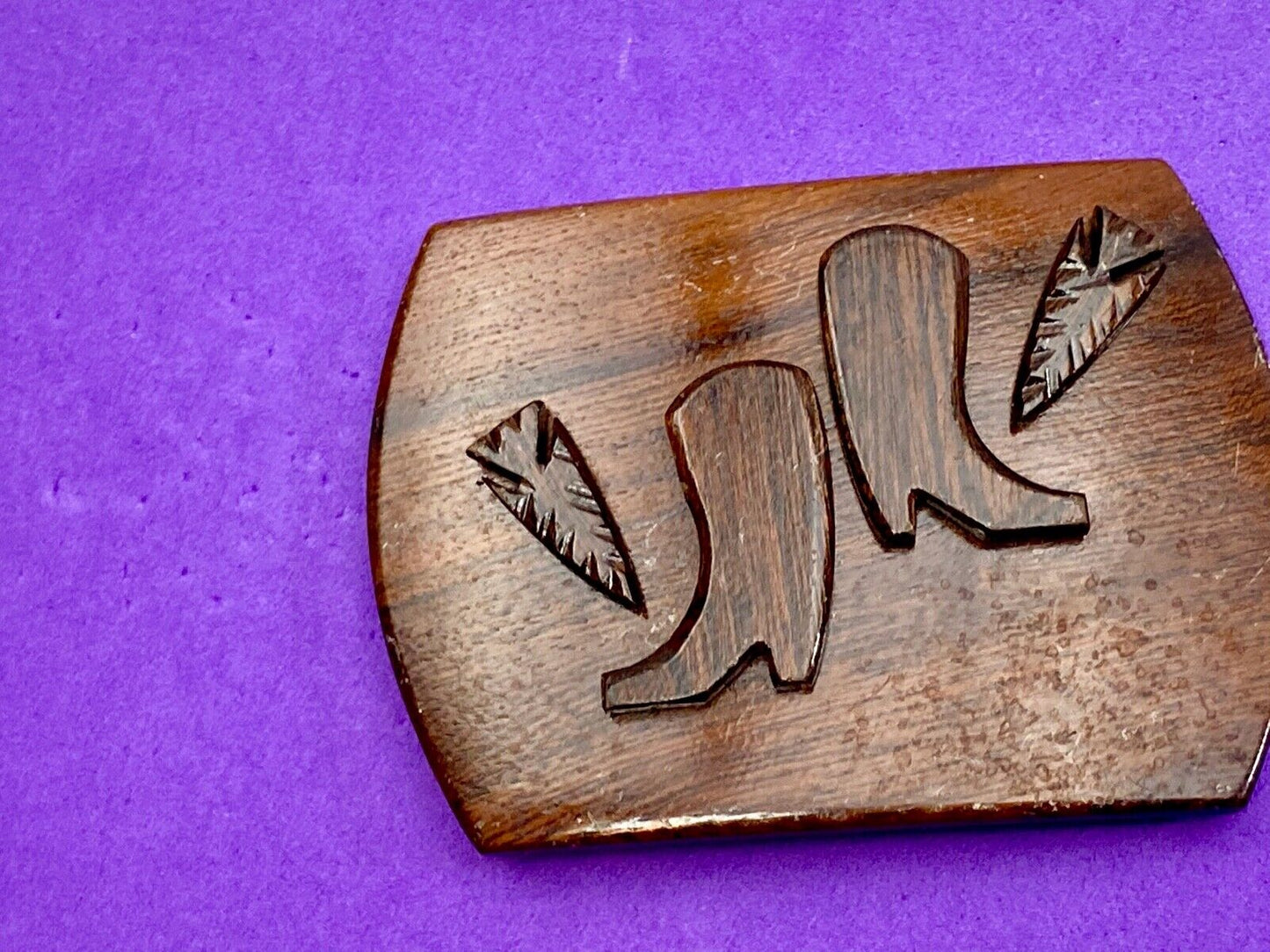 Vintage Cowboy boots and Indian Arrow heads western wooden belt buckle