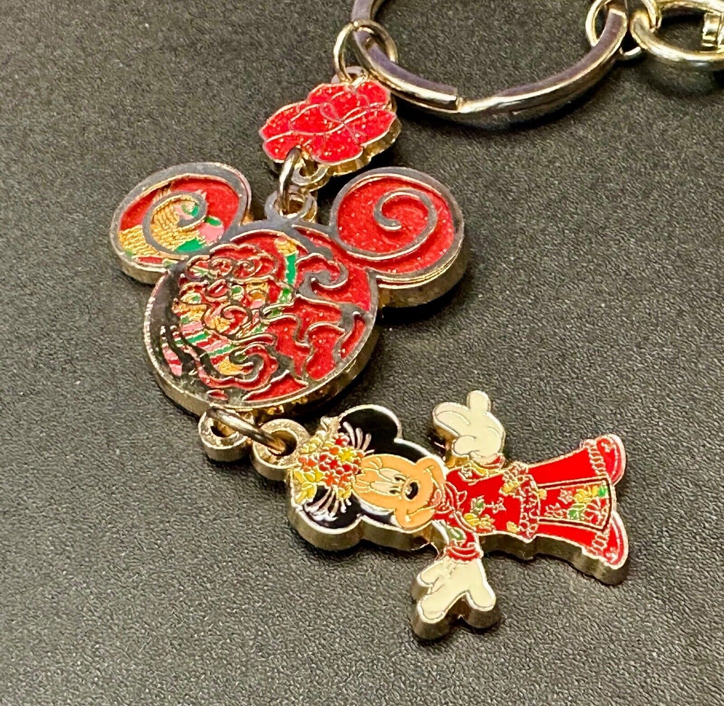 Vintage Dangle Minnie Mouse. - Disneyland Keychain - Key Ring Chain
