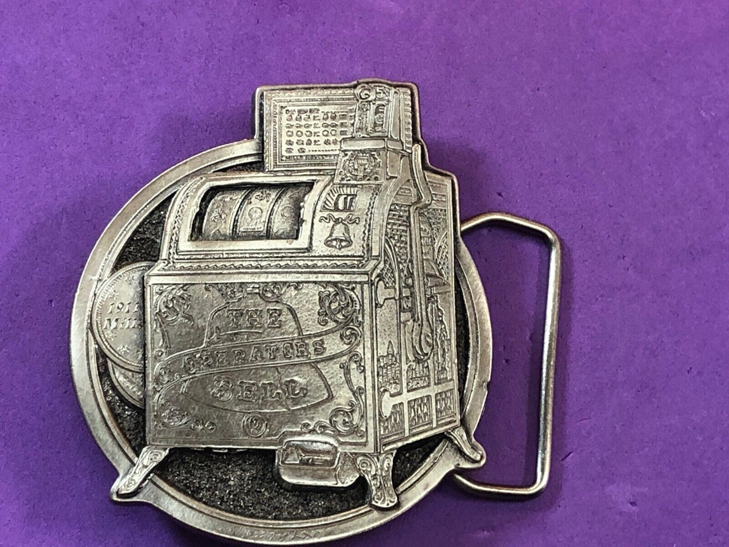 Vintage 1976 great American **MILLS ANTIQUE SLOT MACHINE** Belt Buckle