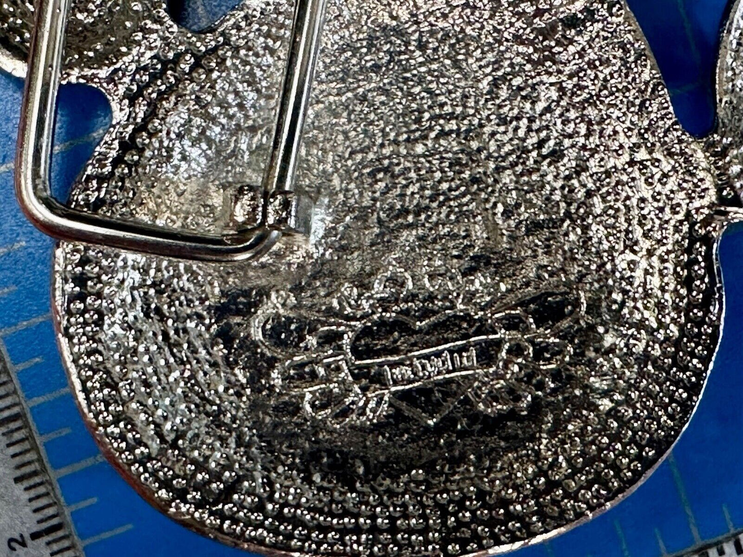 Bear Paw Print Silver Tone rhinestone covered belt buckle