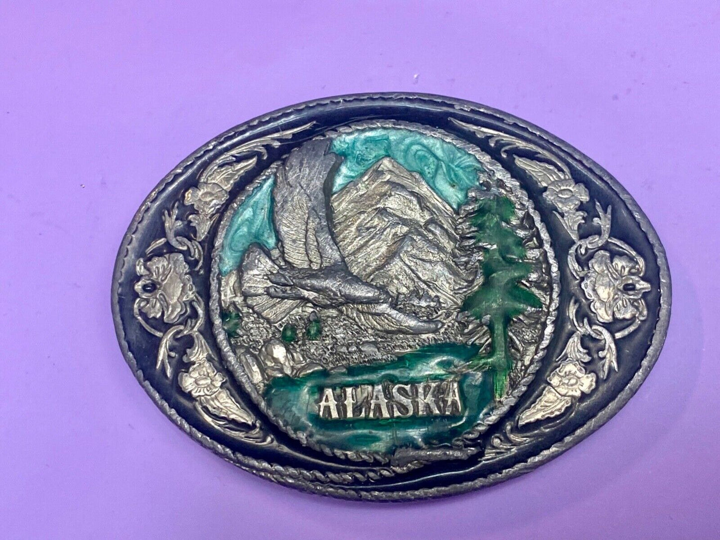 Vintage 1991 The State of Alaska Wildlife Nature belt buckle by Siskiyou