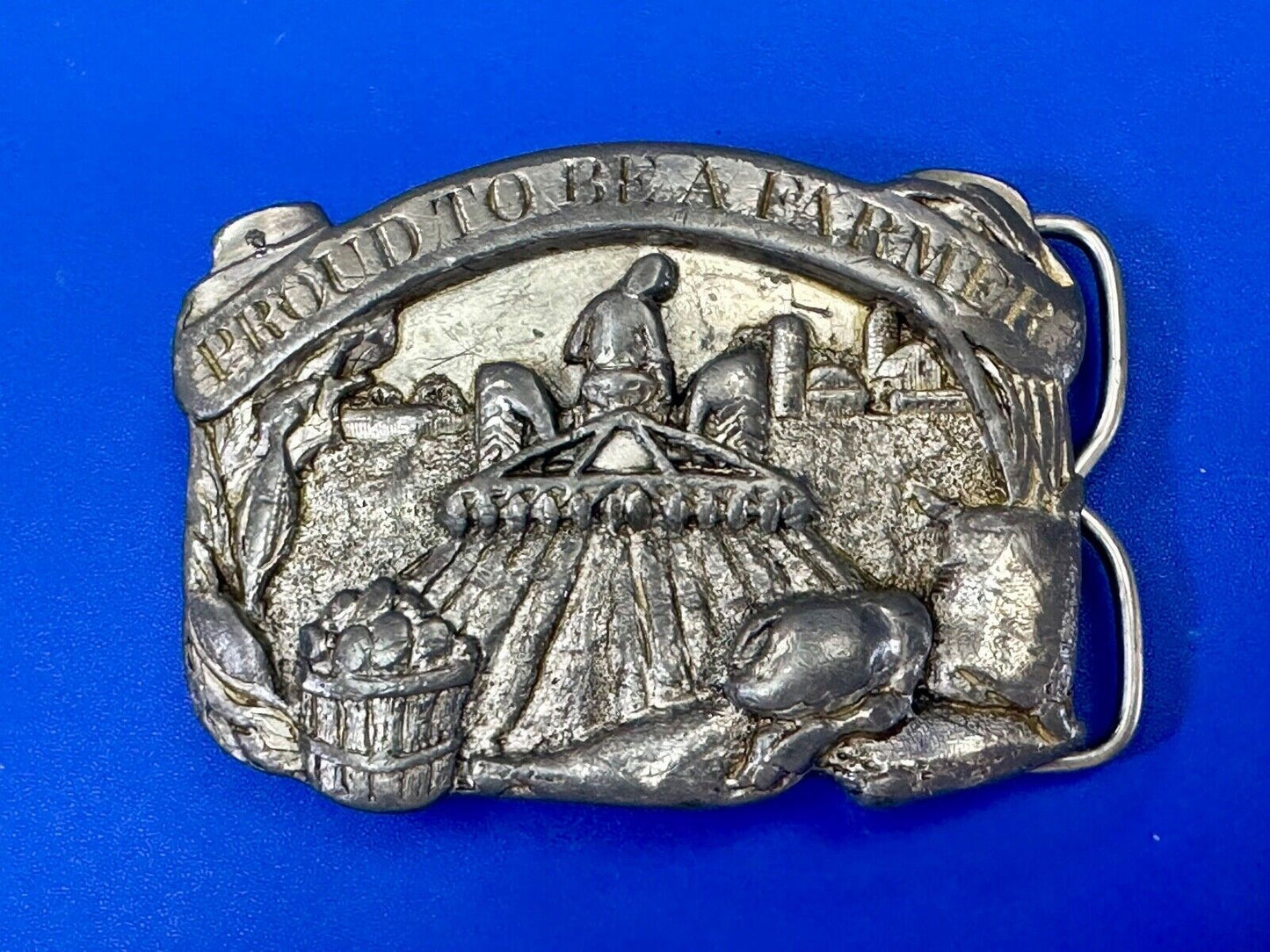 The American Farmer - Best in the World Im proud to be a farmer Vtg belt buckle