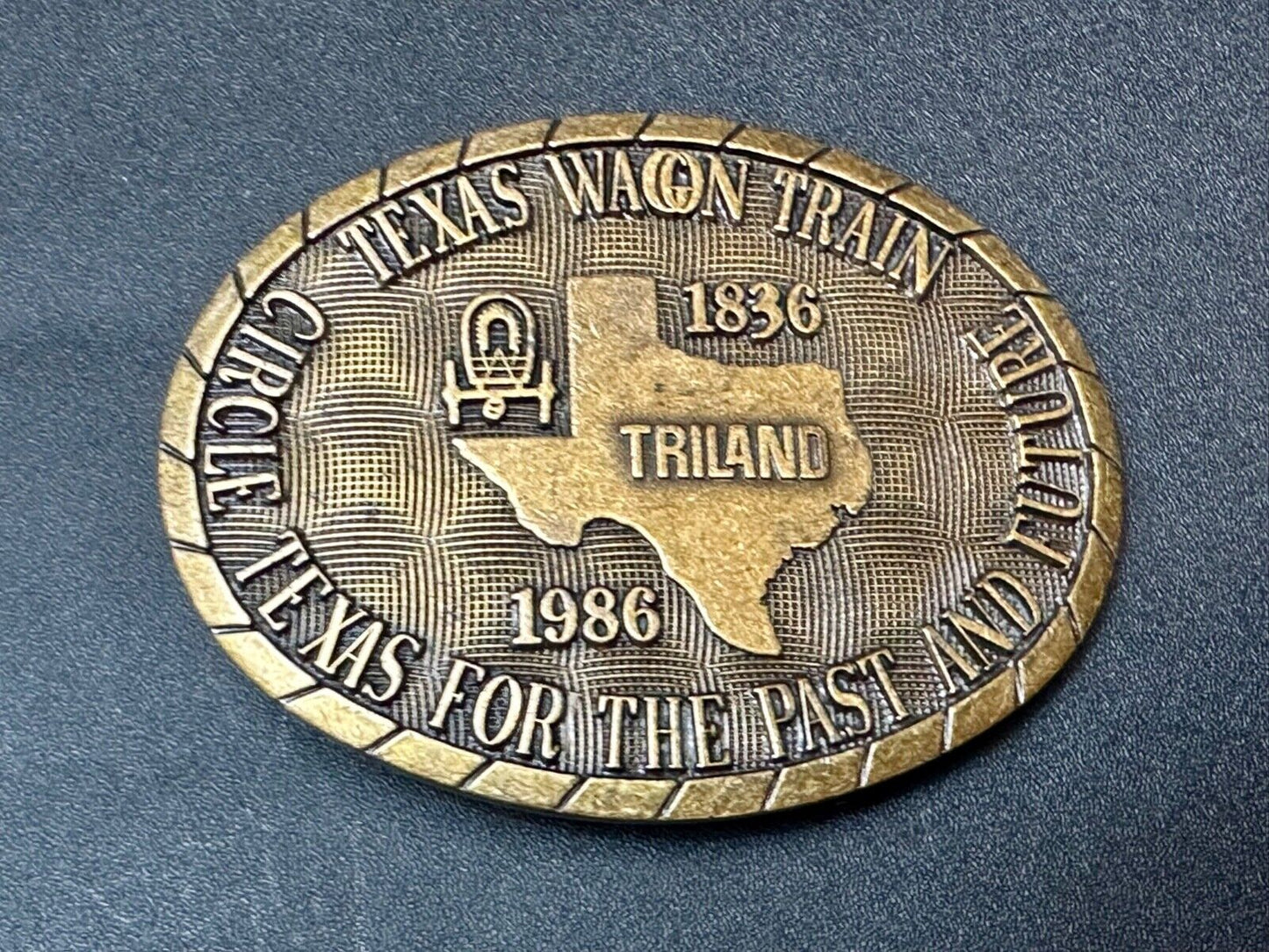 1986 Texas wagon train TRILAND Circle Tx for past & Future Balfour belt buckle