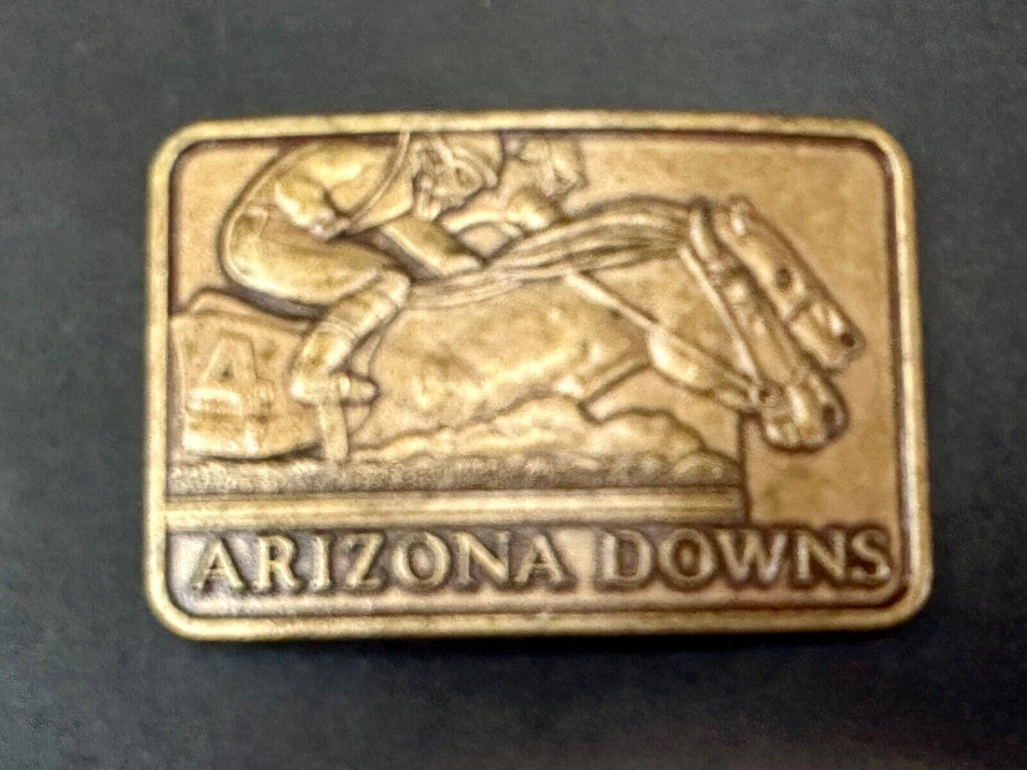 Vintage Arizona Downs Jockeys on Horses Racetrack vtg. Brass Tone Belt Buckle