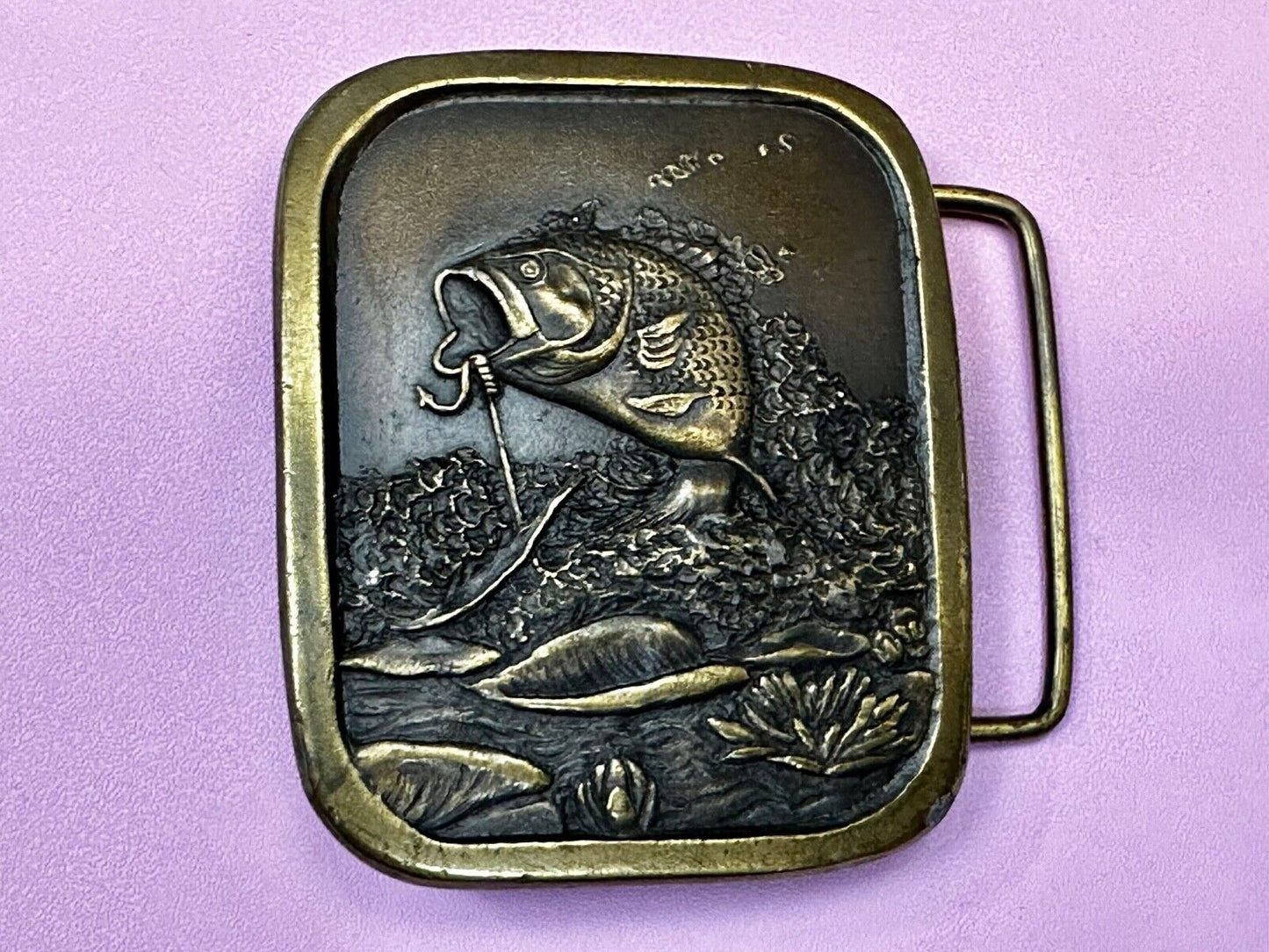 Bass Sport Fishing Vintage 1976 Indiana Metal Craft Belt Buckle