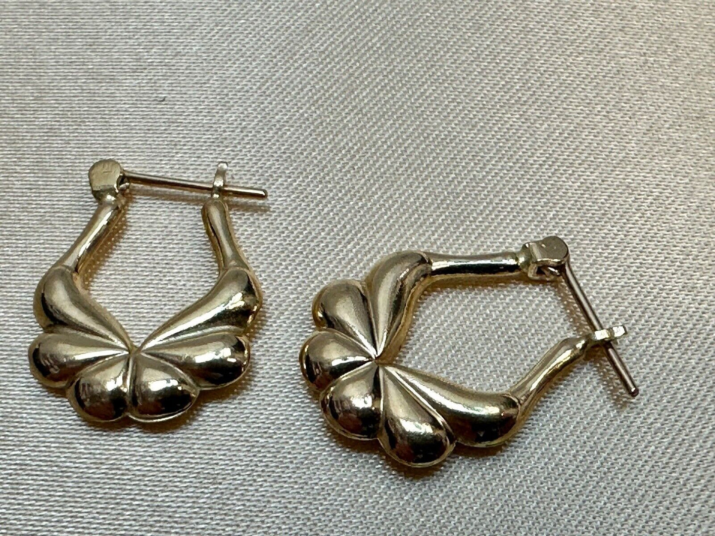 Vintage Art Deco 14K Polished Small Hoop Gold Earrings Puffy Ear Rings