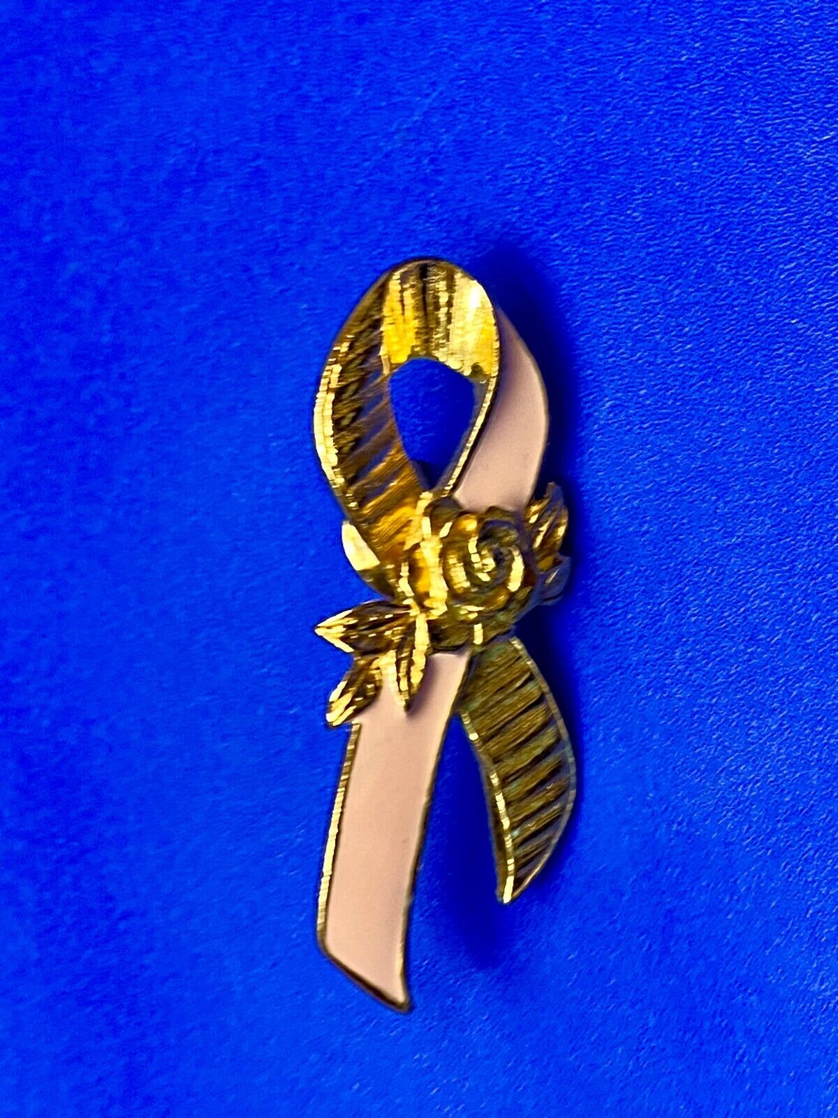 Vintage Avon Breast Cancer Awareness Lapel Pink Flower Ribbon Roses Brooch Pin