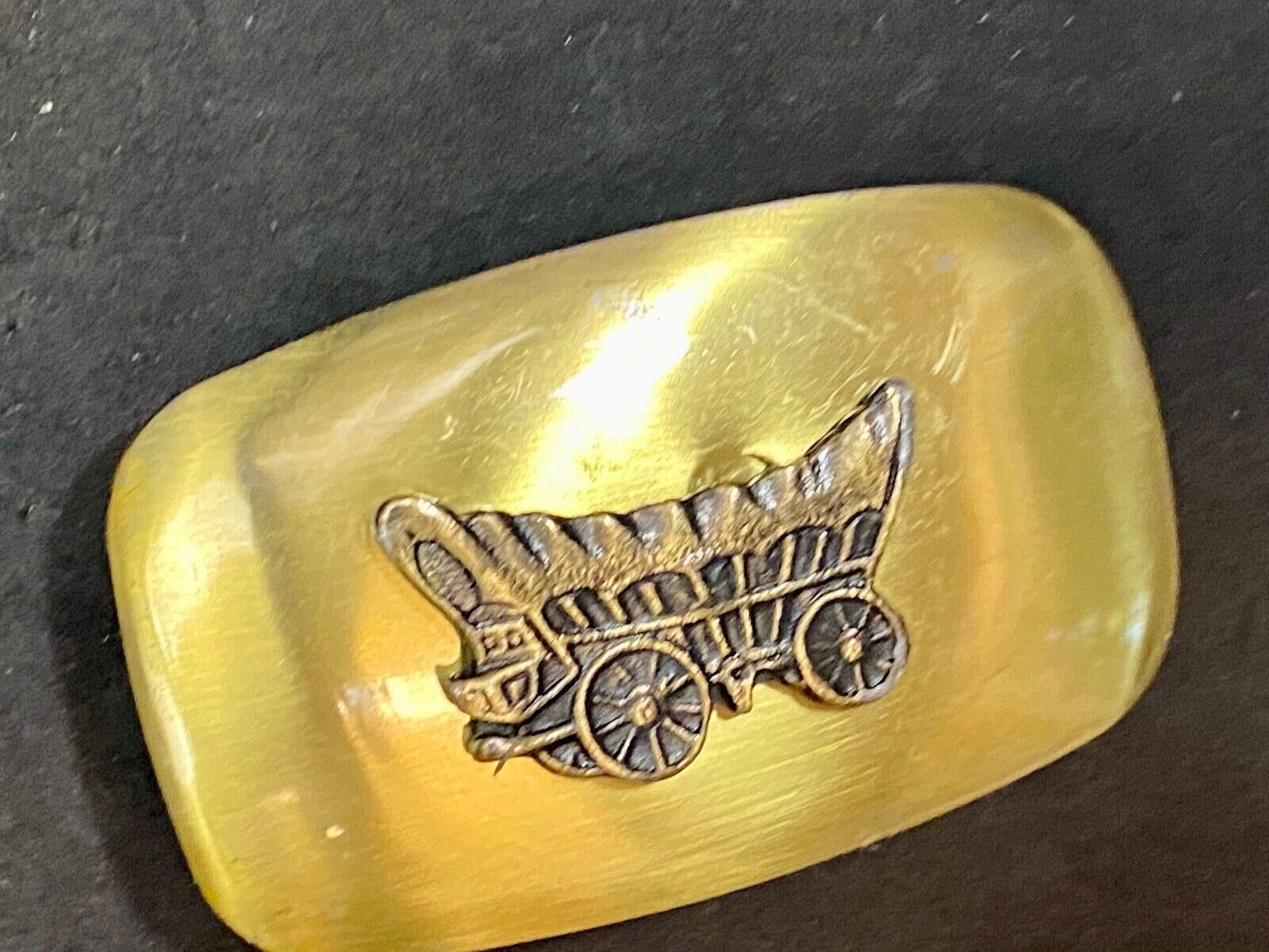 Vintage horse drawncovered wagon moving out west cowboy belt buckle