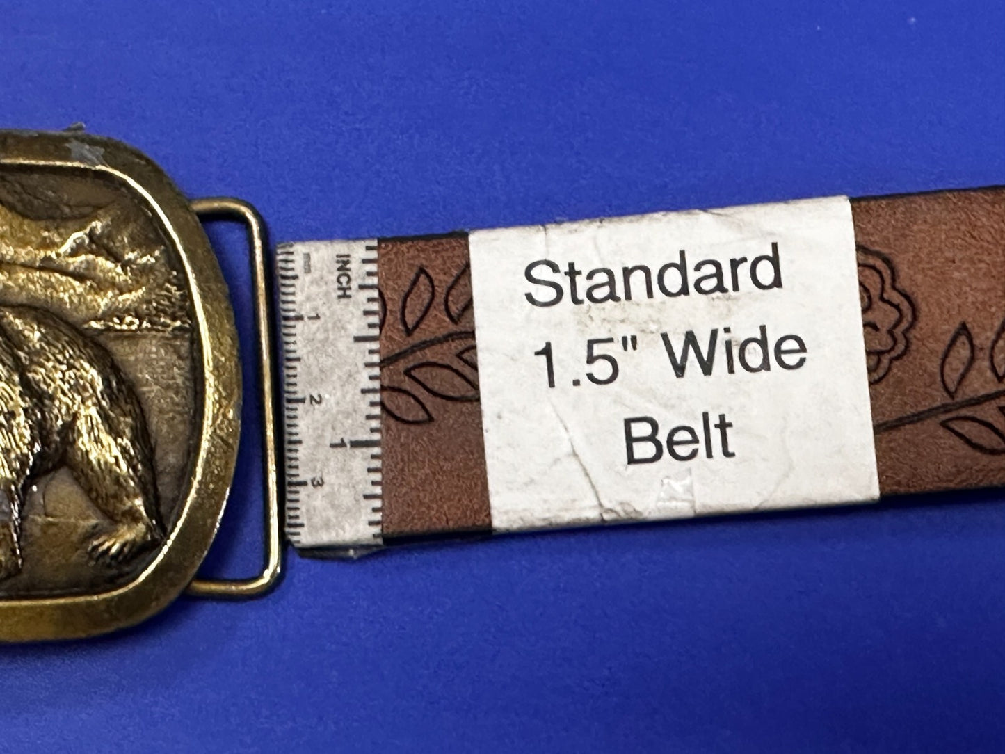 Bear with Cub Learn to Hunt Fish Mountain Scene 1976 Indiana Metal Belt Buckle