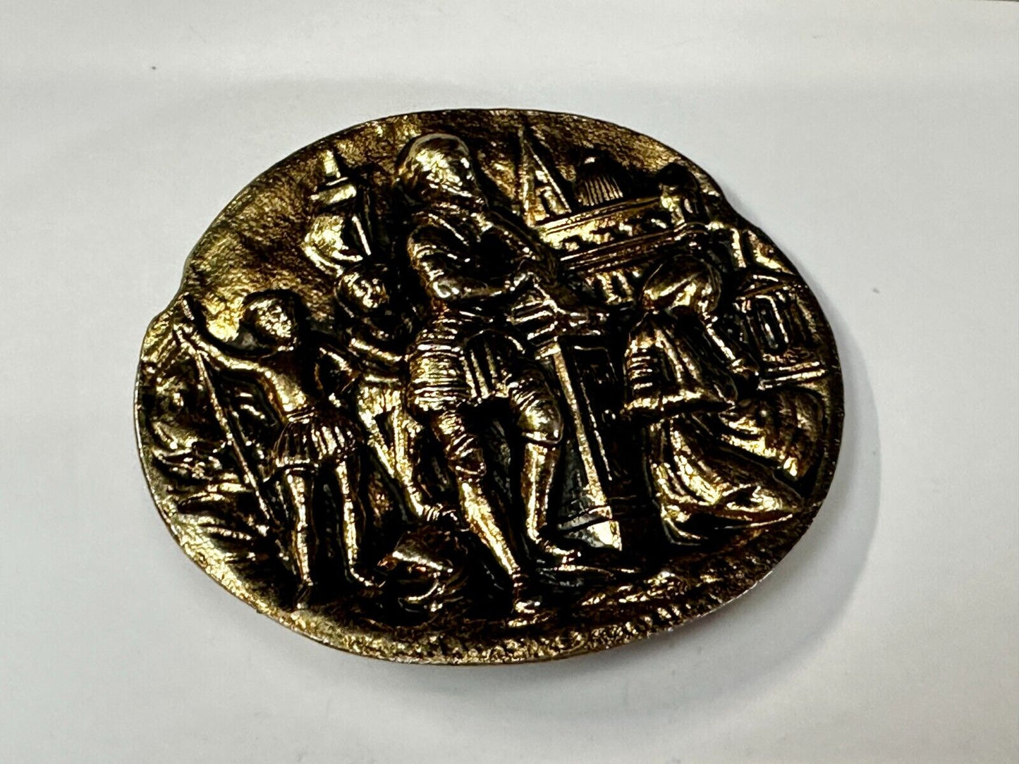 Ancient Egyptian Pharaoh Prince Warrior Figure Vintage Gold Tone Belt Buckle
