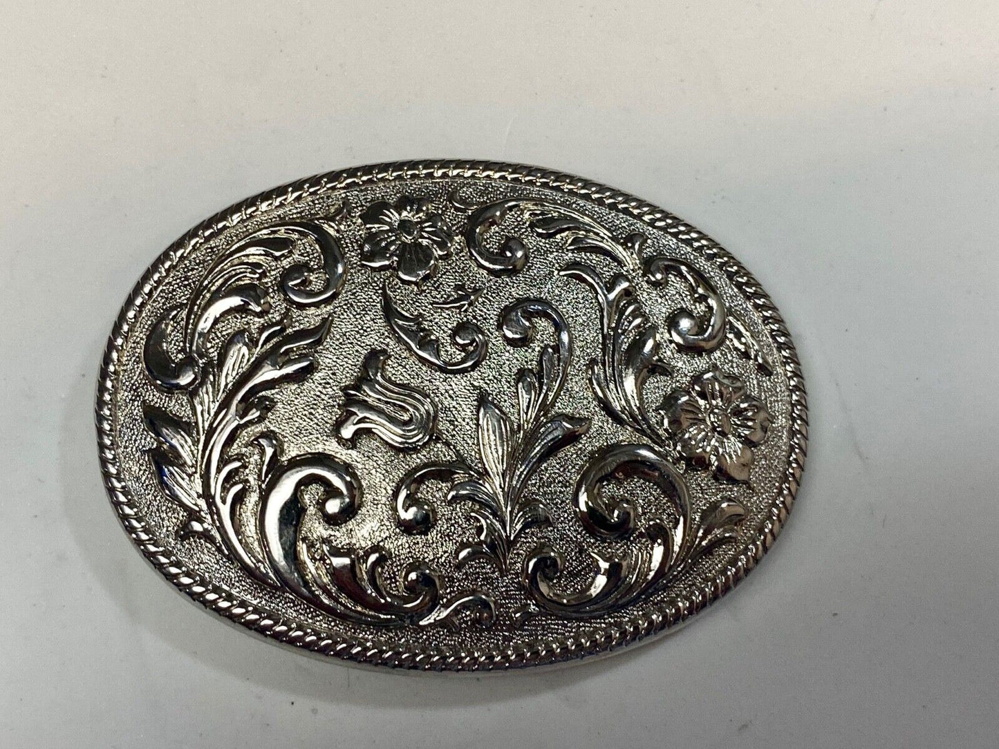 Beautiful Western Ornate design , Fancy! Floral flower Swirl 3.5" Belt Buckle