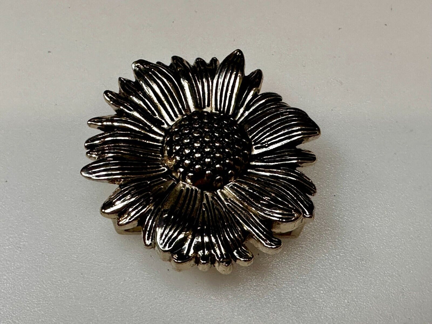 Beautiful Sunflower Small Cutout Figural Silver Tone Vintage Belt Buckle