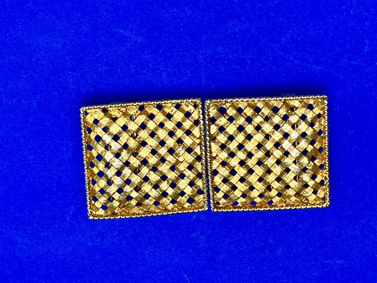 Basket Weave Pattern rectangular Interlocking two piece belt buckle