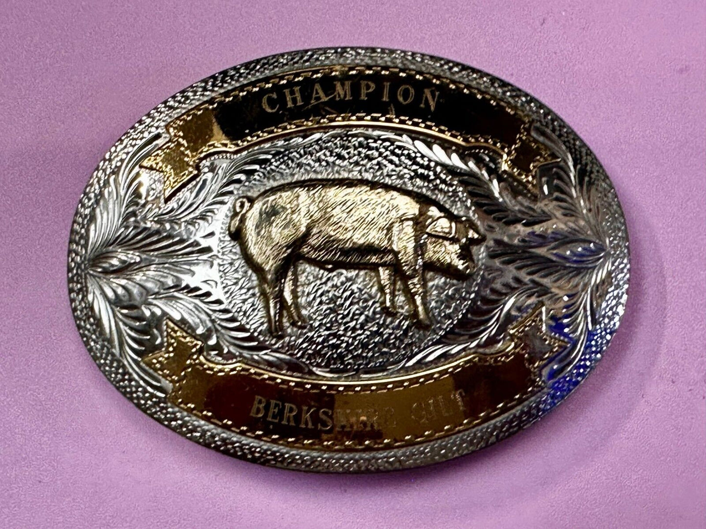 Berkshire Gilt Pig Breed Show Champion Ribbon Trophy Award Design Belt Buckle