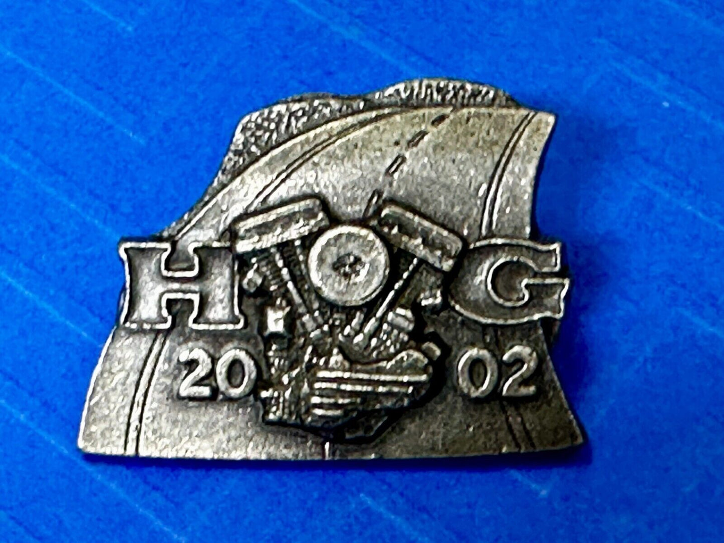 2002 Harley Davidson Engine Owners Group HOG Pin for Jacket or Vest