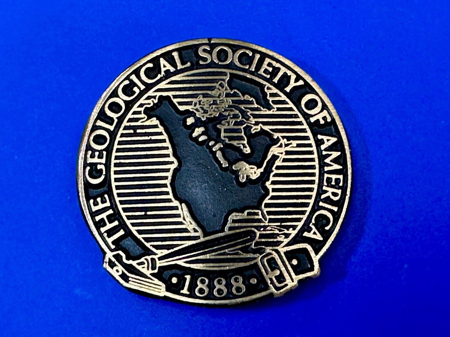 The Geological Society of America vintage solid brass round belt buckle