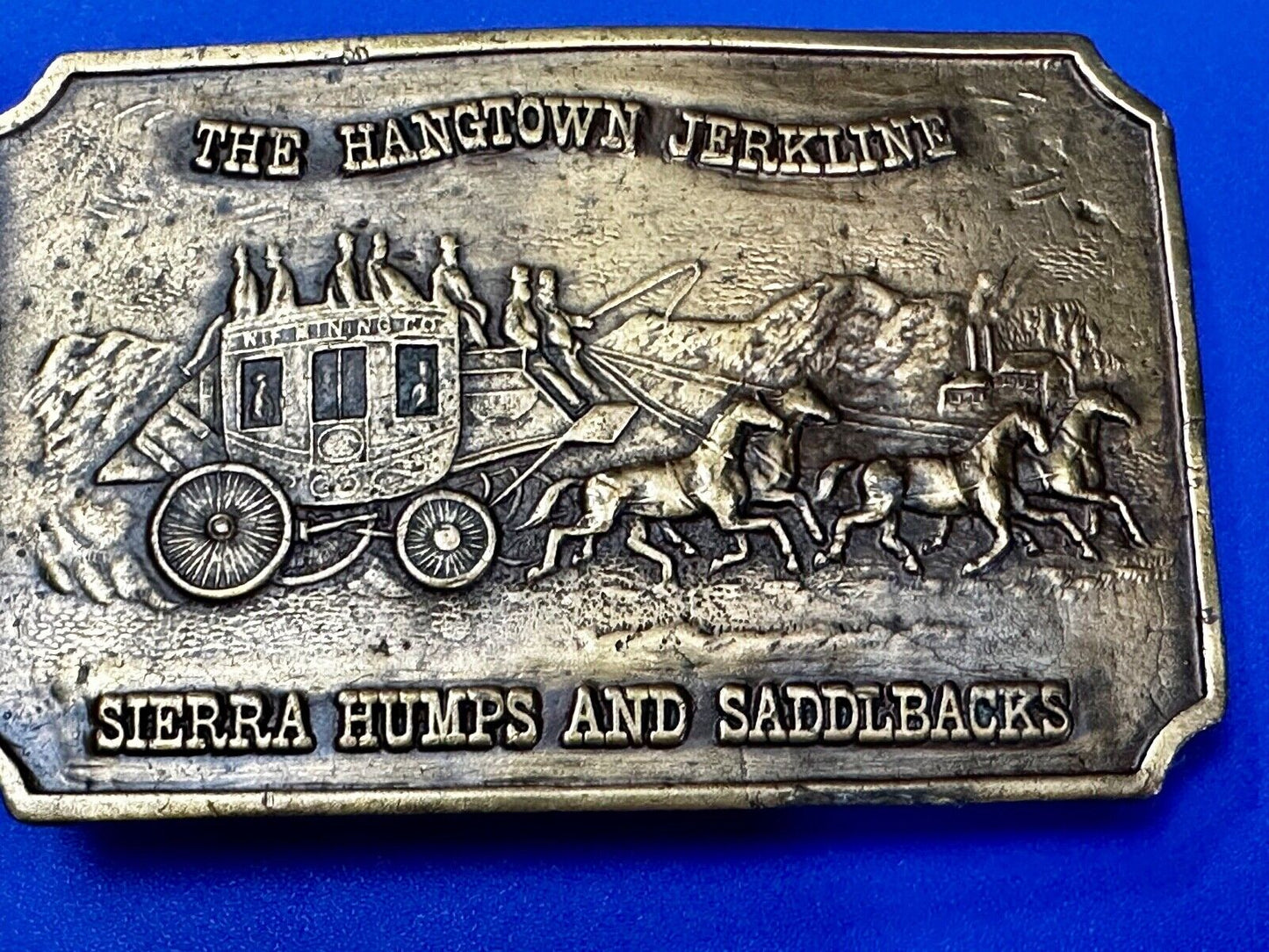The Hangtown Jerkline Sierra Humps and Saddleback Vintage Bergamot Belt Buckle