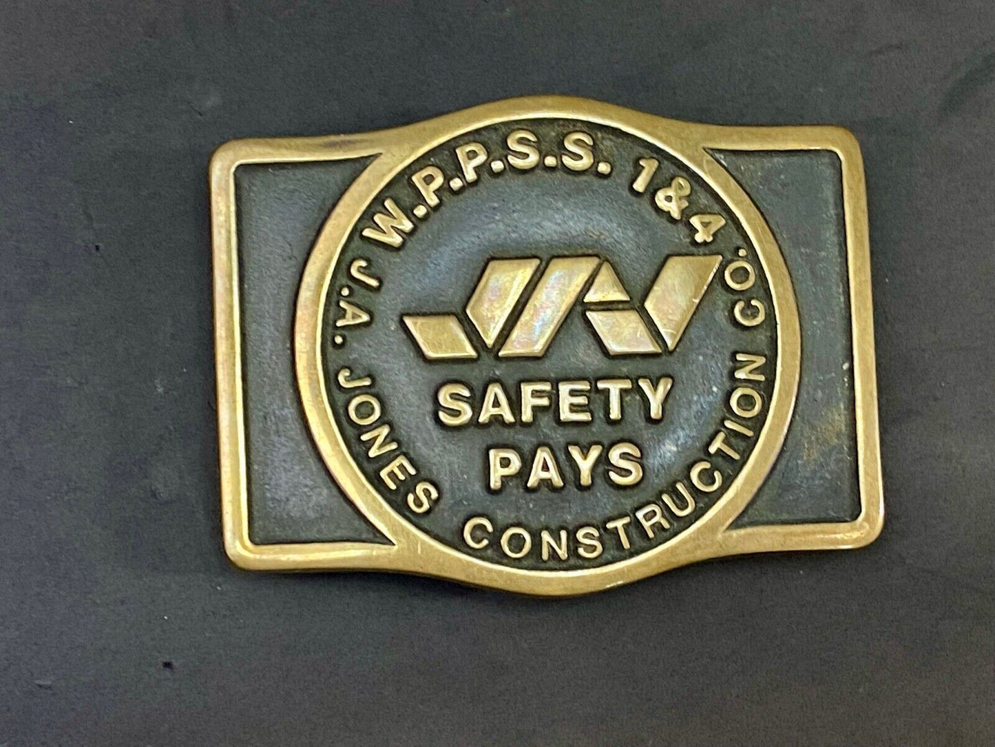 1981 W.P.P.S.S. 1 & 4 Safety Pays Jones Construction - Anacortes Belt Buckle