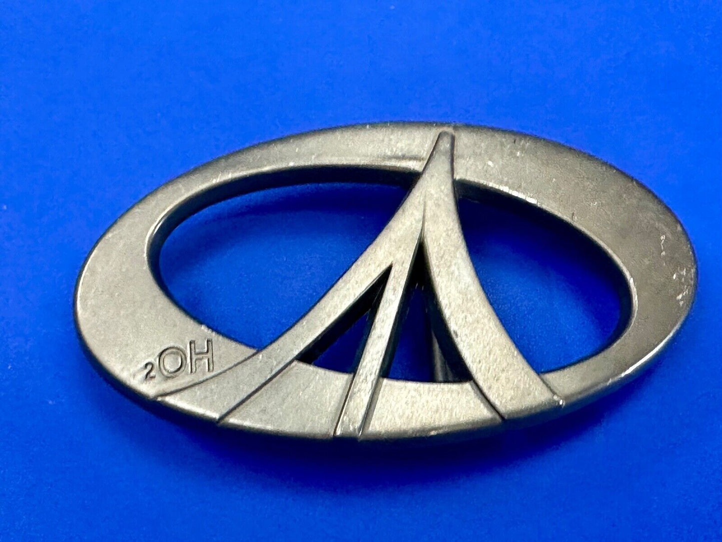 2OH Cutout gold color belt buckle Peace love & Rock & Roll