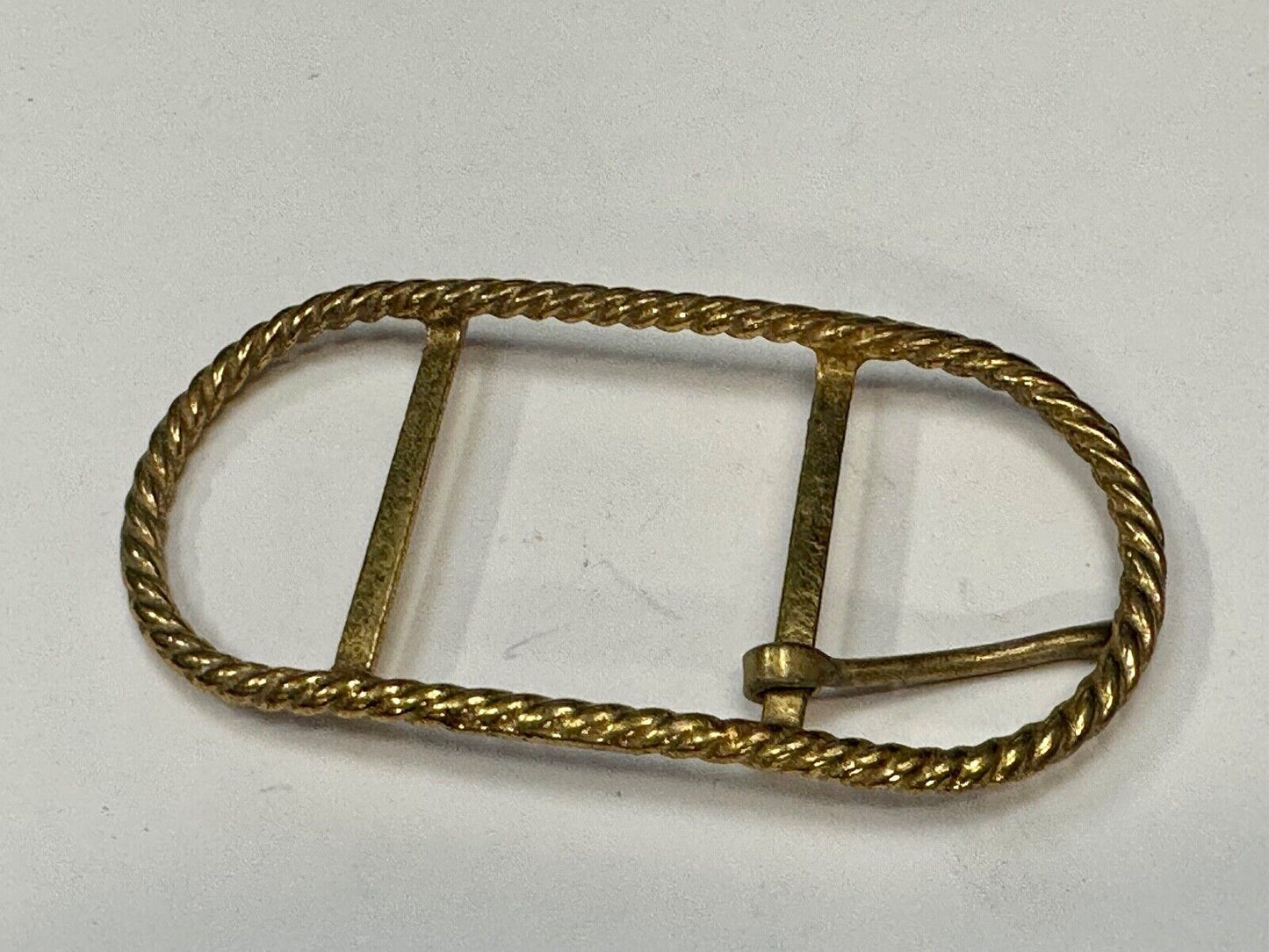 unique 4" wide Vintage gold tone Rope or Knot pattern belt buckle