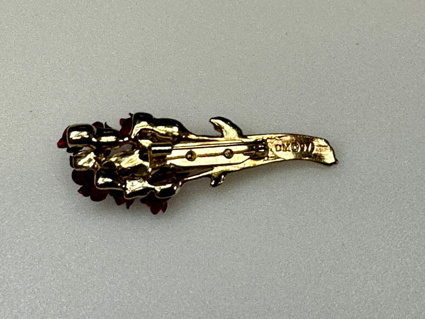 Beautiful Dozen of Red Roses Bouquet Gold Tone Brooch Pin Marked Signed DM 97