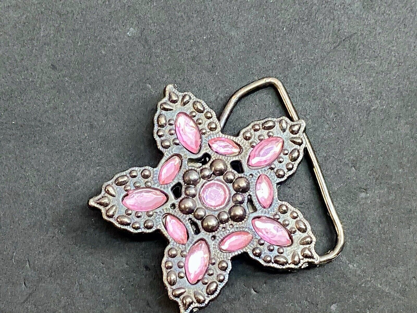 Beautiful star Vintage Cut - Out Multiple rhinestone belt buckle
