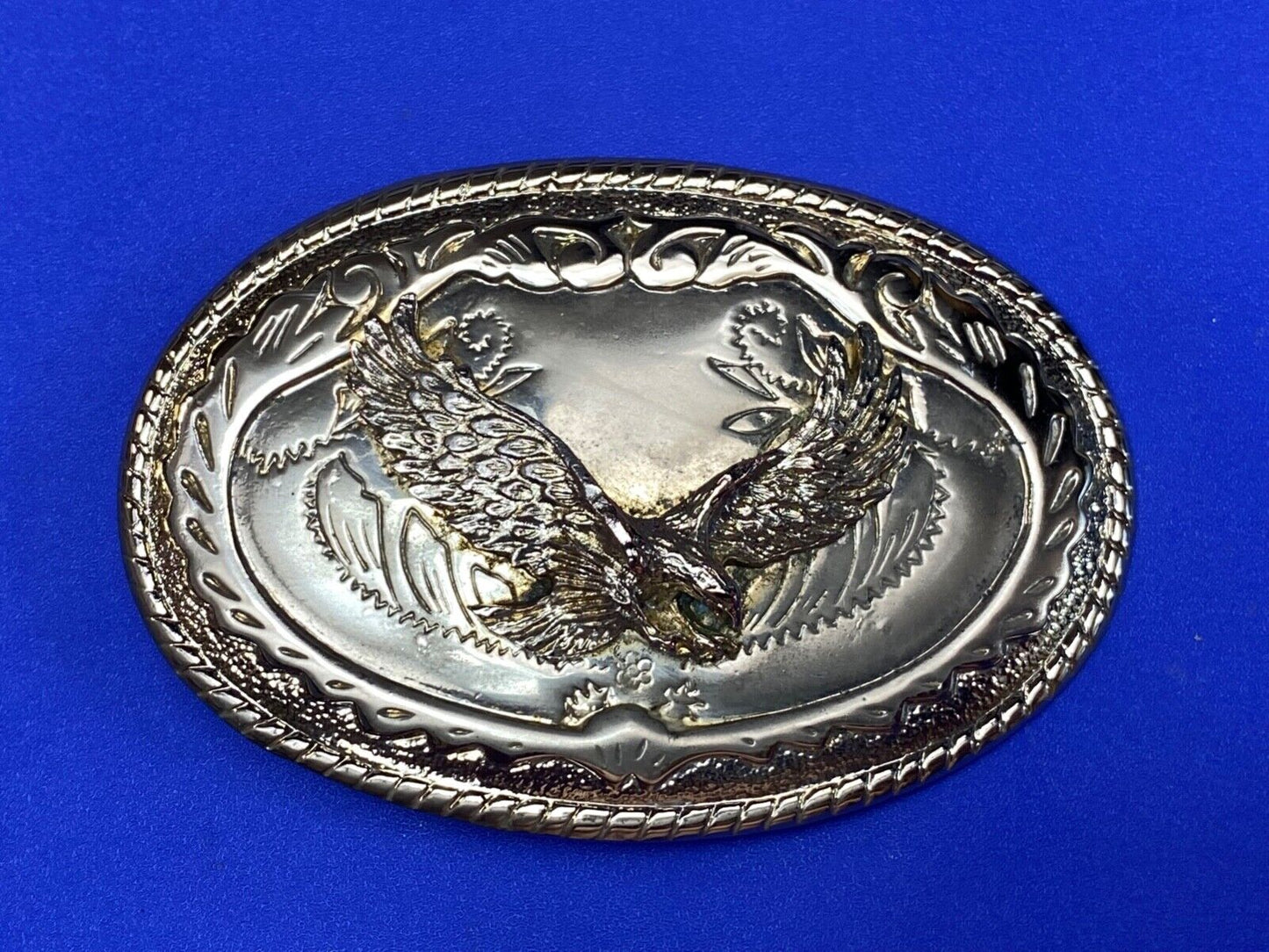 USA made American Bald Eagle Flying Hunting Diving for Prey western belt buckle