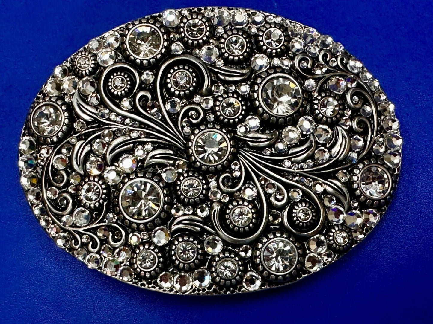 Beautiful Sparkling Rhinestone Accented Leaf Swirl Western Fashion Belt Buckle