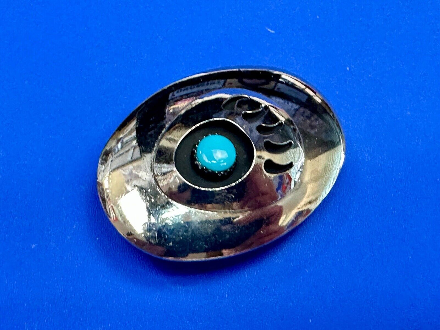 BC - Vintage B Cayaditto Zuni Bear Claw oval Belt Buckle