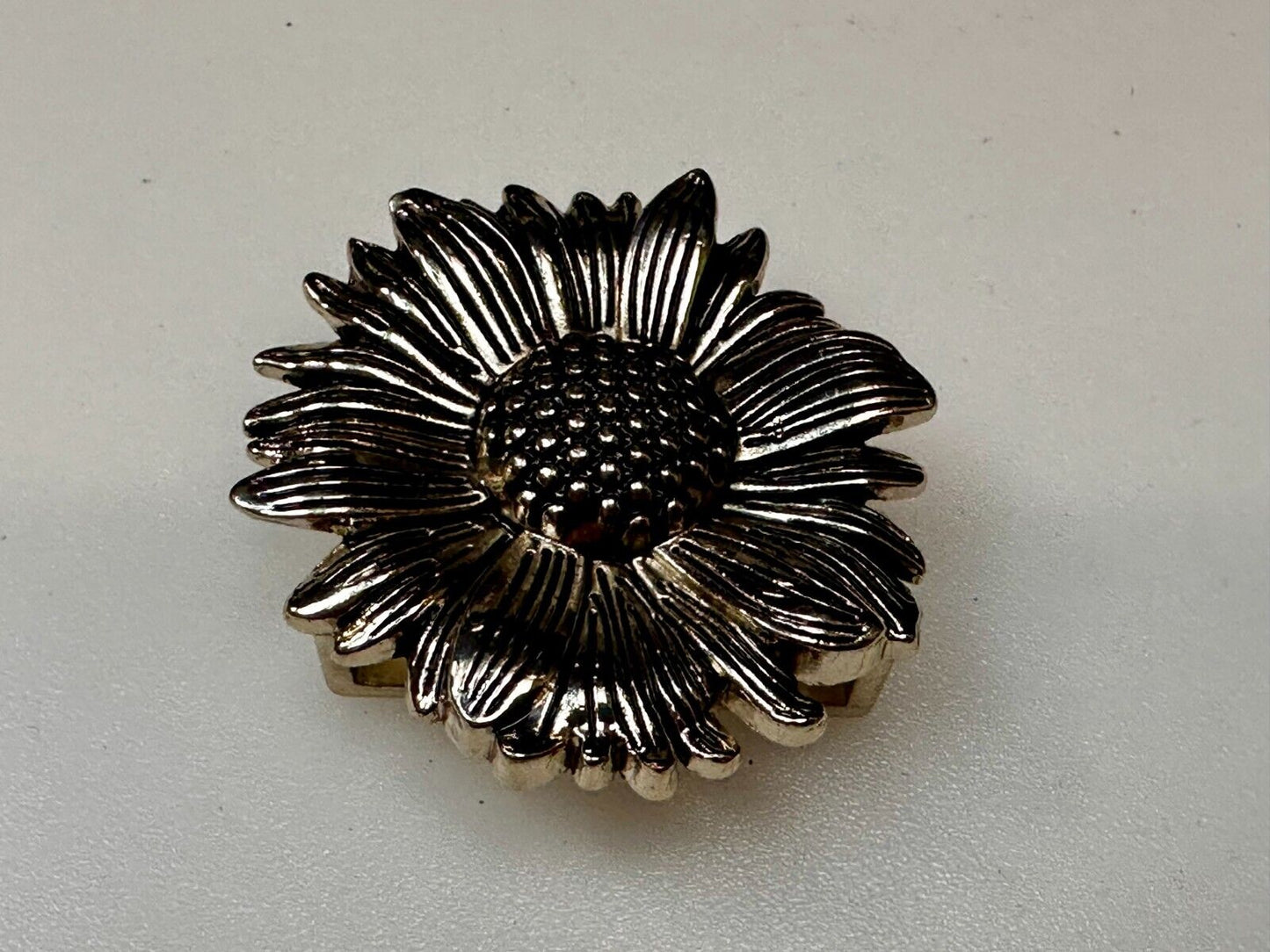 Beautiful Sunflower Small Cutout Figural Silver Tone Vintage Belt Buckle