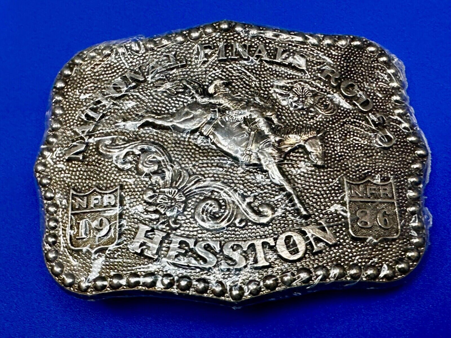 1986 ADULT SIZE NATIONAL FINALS RODEO HESSTION NFR NOS Cowboys Belt Buckle