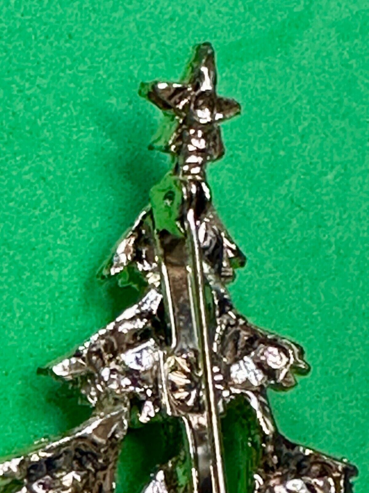 Vintage Christmas Tree & Ornaments Gold Tone Red Green Holiday Brooch Pin