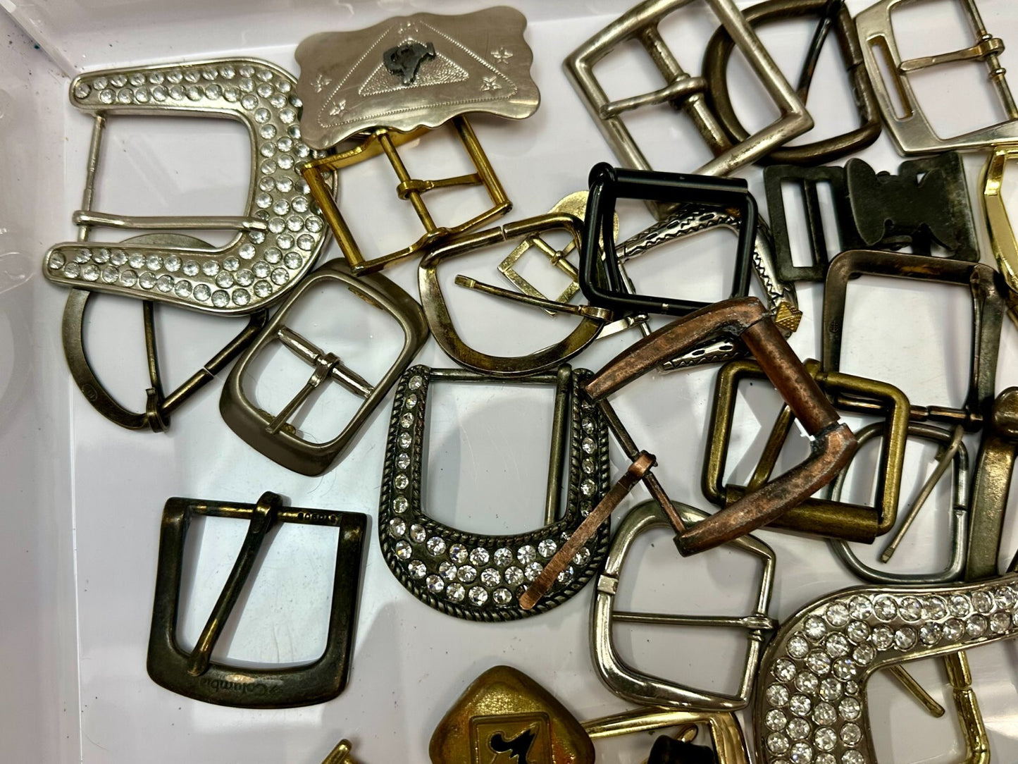 33 Piece Mixed Lot, Grab Bag - Resale Gifts! Vintage & Modern Belt Buckles