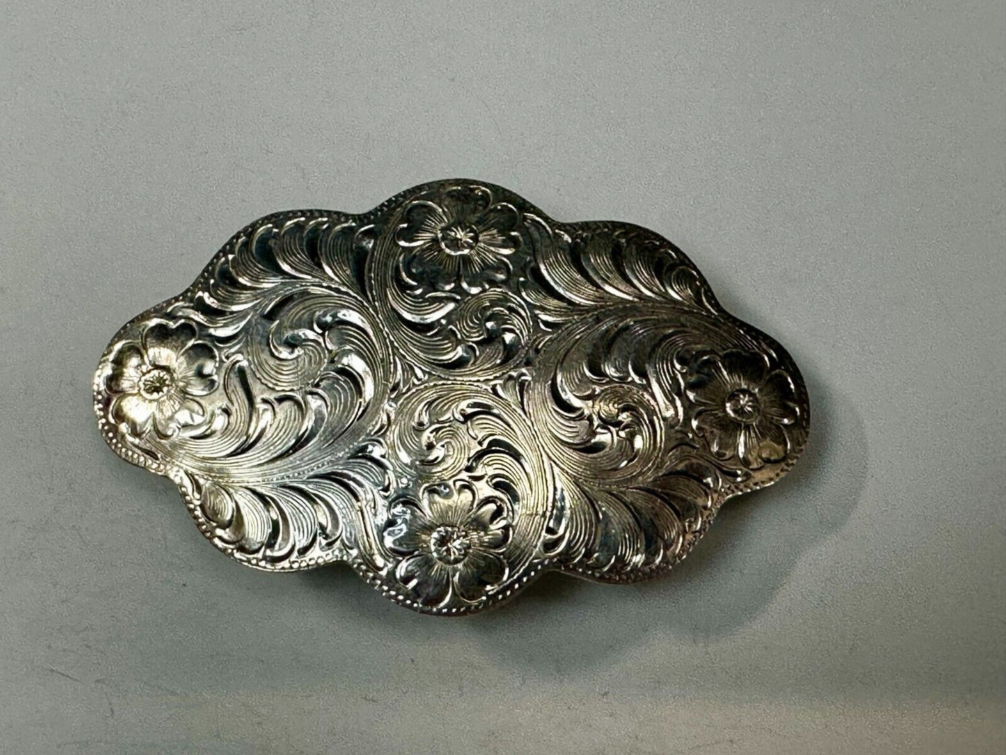 Beautiful Unique Shaped Cutout Flower Swirl Silver Tone Women Belt Buckle