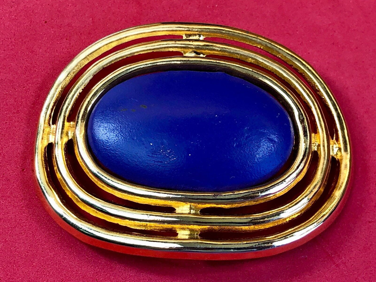 Vintage Belt scarf Clip buckle unknown signature - gold tone rings, blue center
