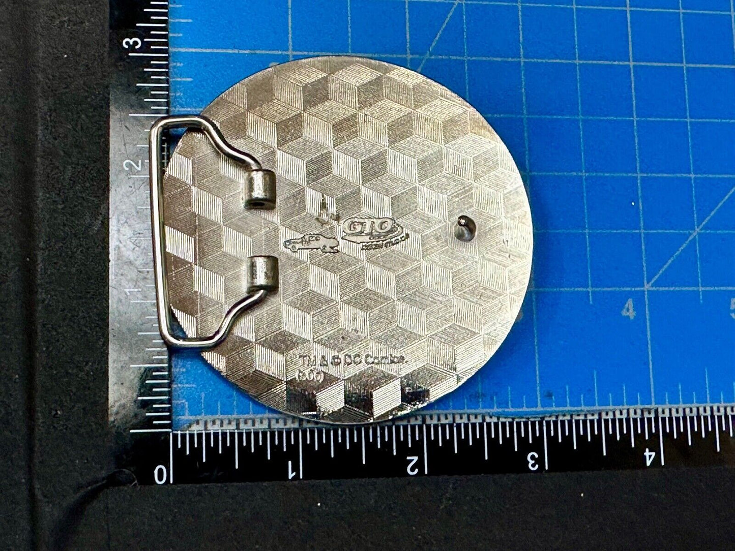 The Flash - Round Emblem Lightning Bolt Belt Buckle by DC Comics and GTO