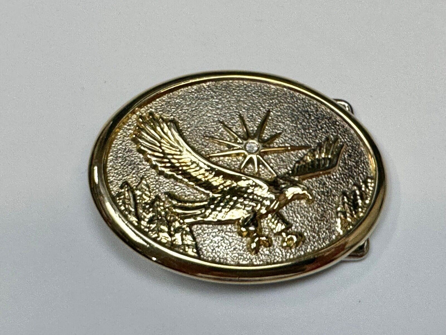 USA Patriotic flying classic Bald Eagle with sun starburst belt buckle
