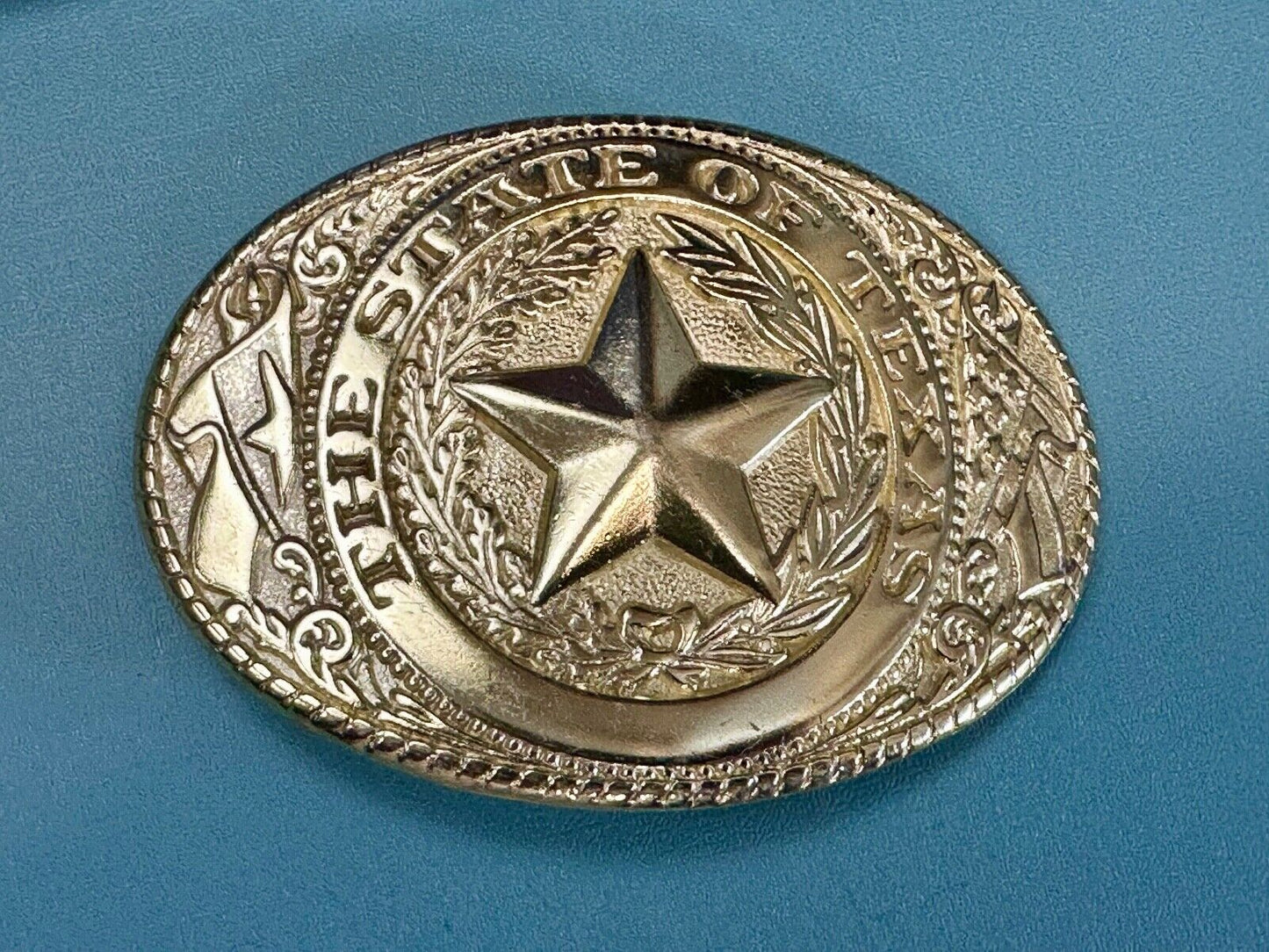 The Great State of Texas - Lone Star Flags seal gold & white color belt buckle