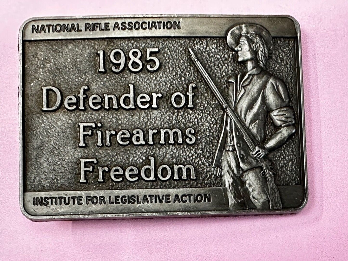 1985 Defender of Firearms Freedom Vintage NRA ILA NOS Gun Collector Belt Buckle