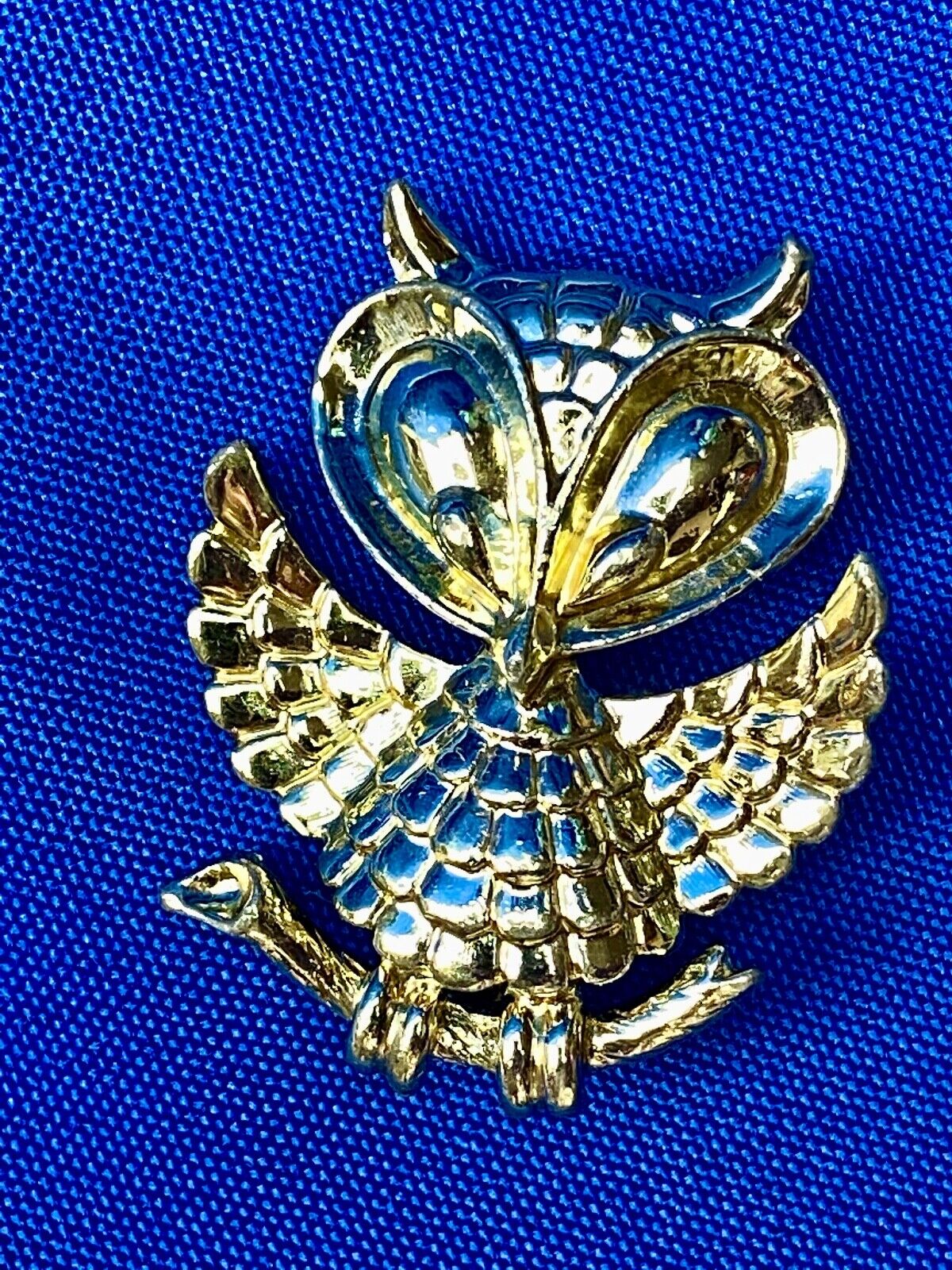 Vintage AJC Signed Owl Bird Brooch Pin Gold Tone Costume Jewelry