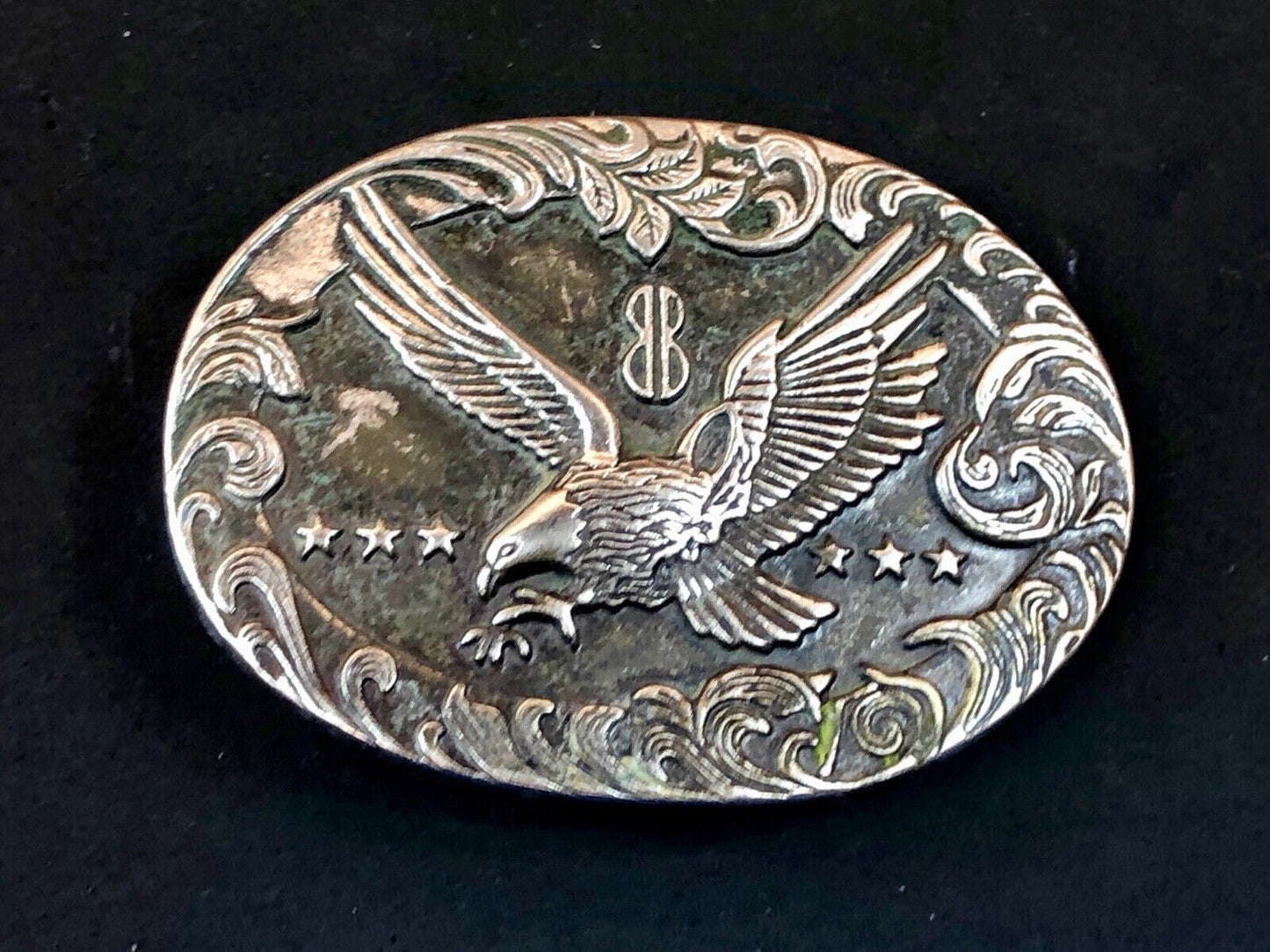 Vintage belt buckle of Flying Diving Hunting Eagle, Bird, Grouse, Stars