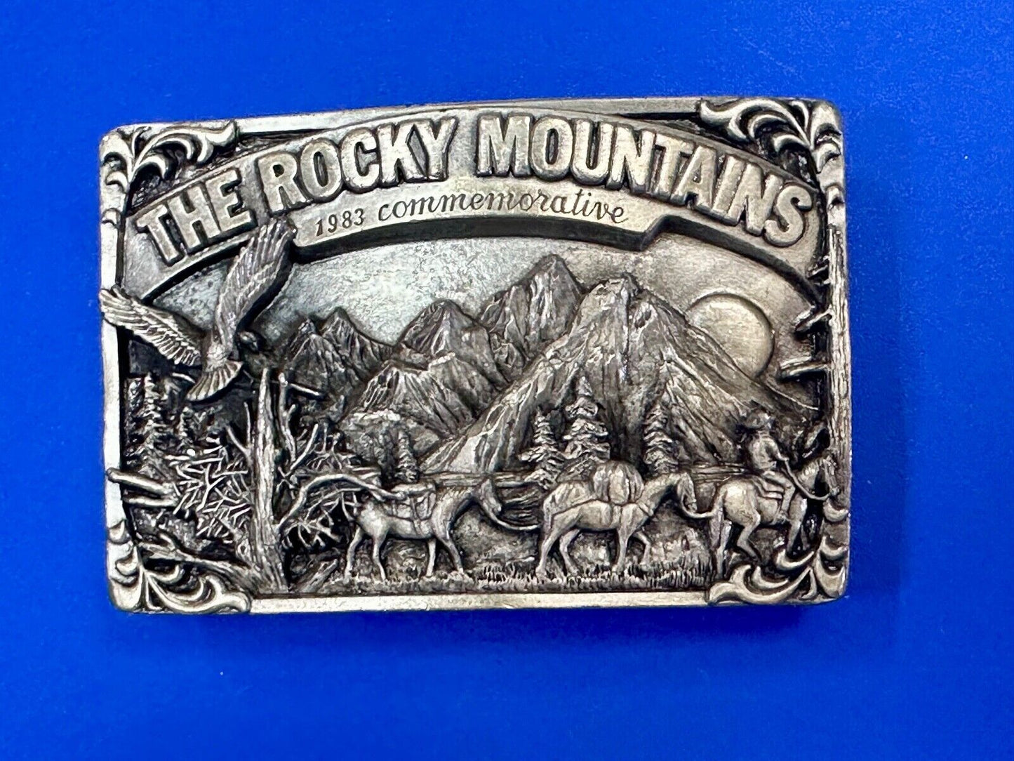 THE ROCKY MOUNTAINS** COMMEMORATIVE BELT BUCKLE VINTAGE 1983 BELT BUCKLE