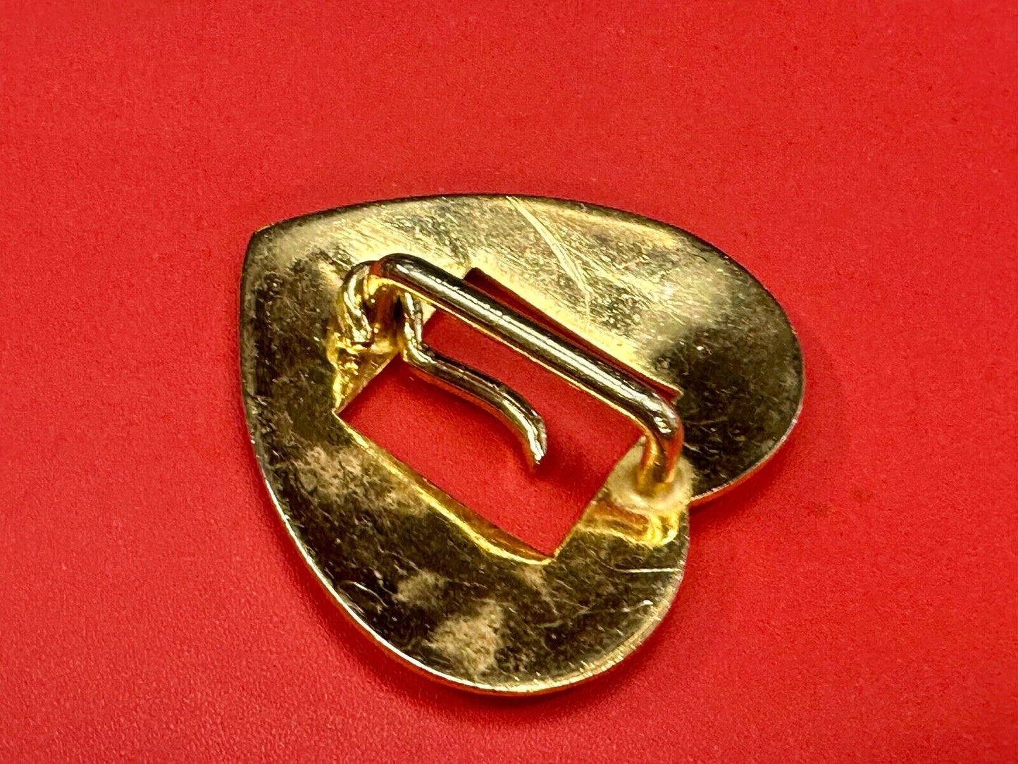 Tiny Gold tone heart shaped western ornate flower swirl belt buckle