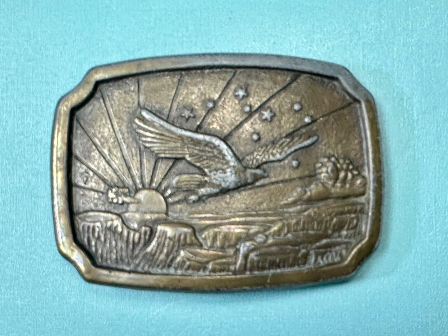 Beautiful American Eagle USA W/ stars sun rays vintage belt buckle